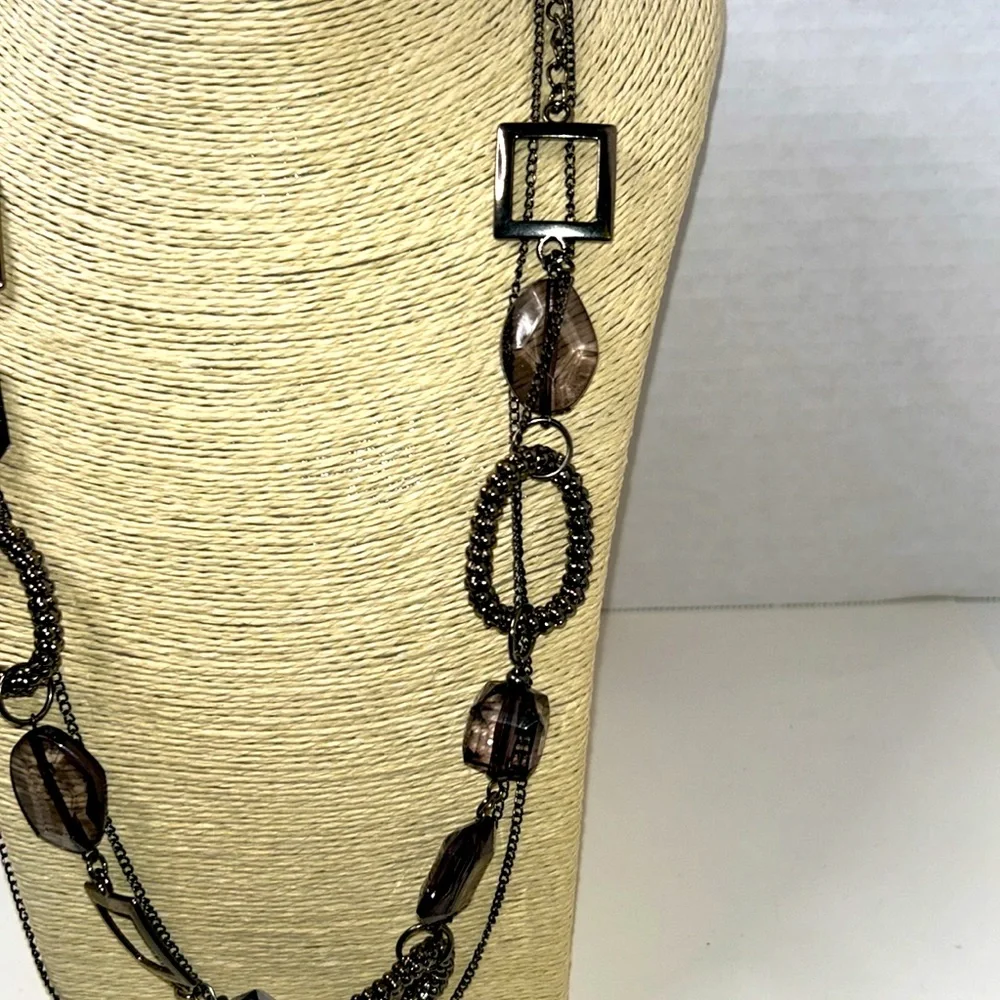 Dress Barn necklace black faceted clear beads black shapes double chain